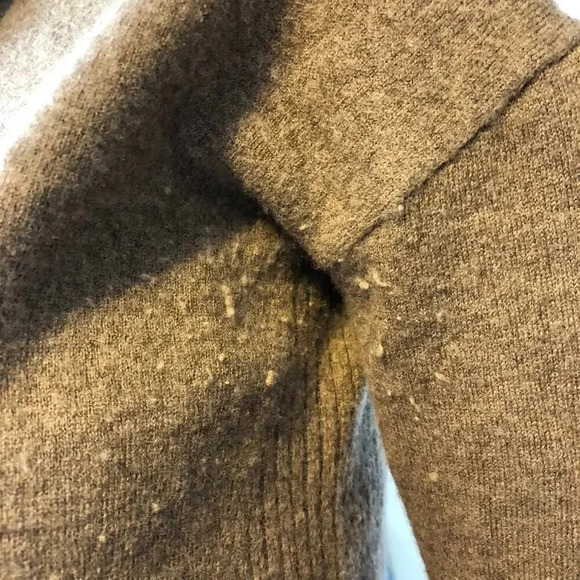 100% Extra fine Merino Wool Cynthia Rowley Women Cozy Soft  Sweater Size M - Picture 5 of 5